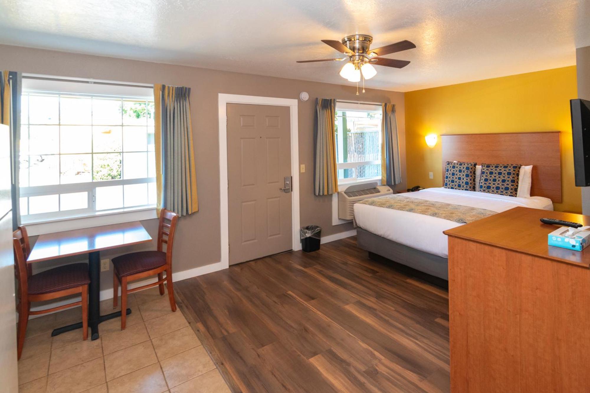 Nordic Inn And Suites Portland Exterior foto