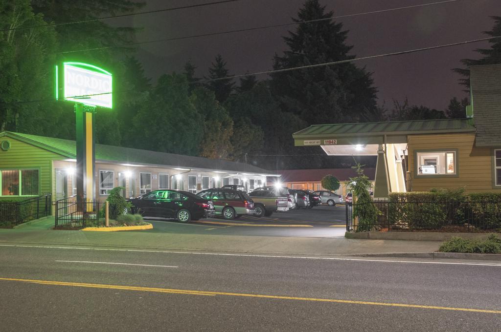 Nordic Inn And Suites Portland Exterior foto