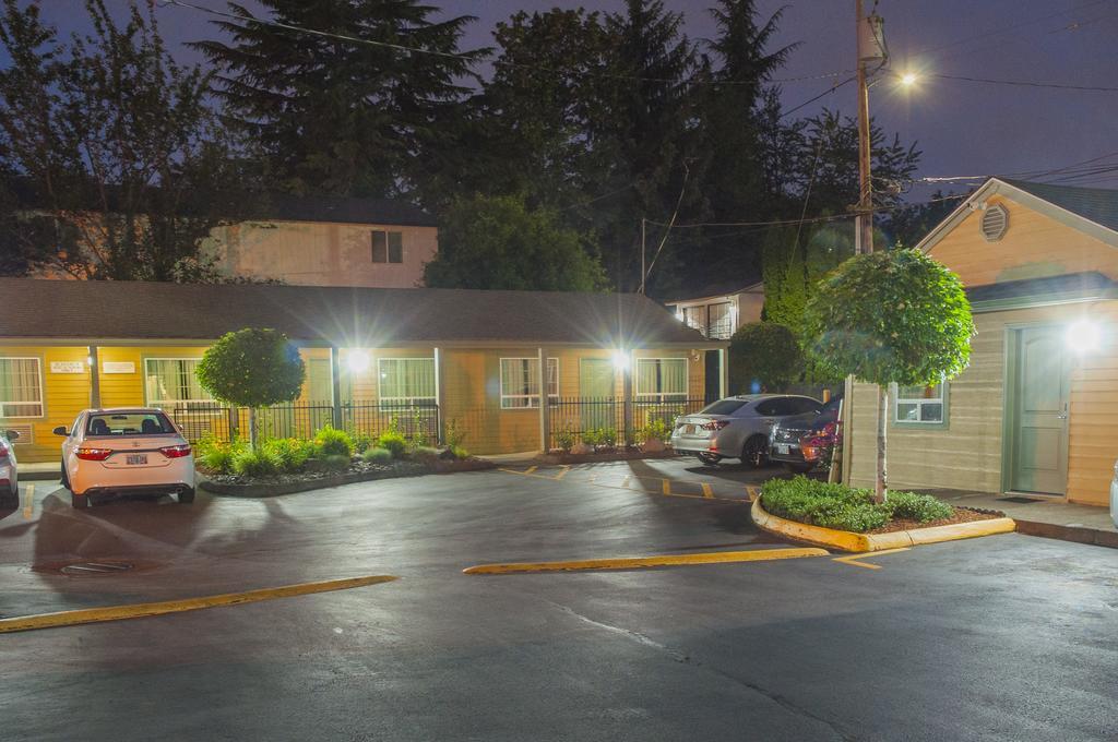 Nordic Inn And Suites Portland Exterior foto