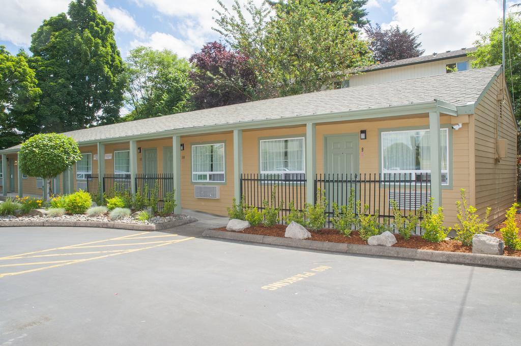 Nordic Inn And Suites Portland Exterior foto