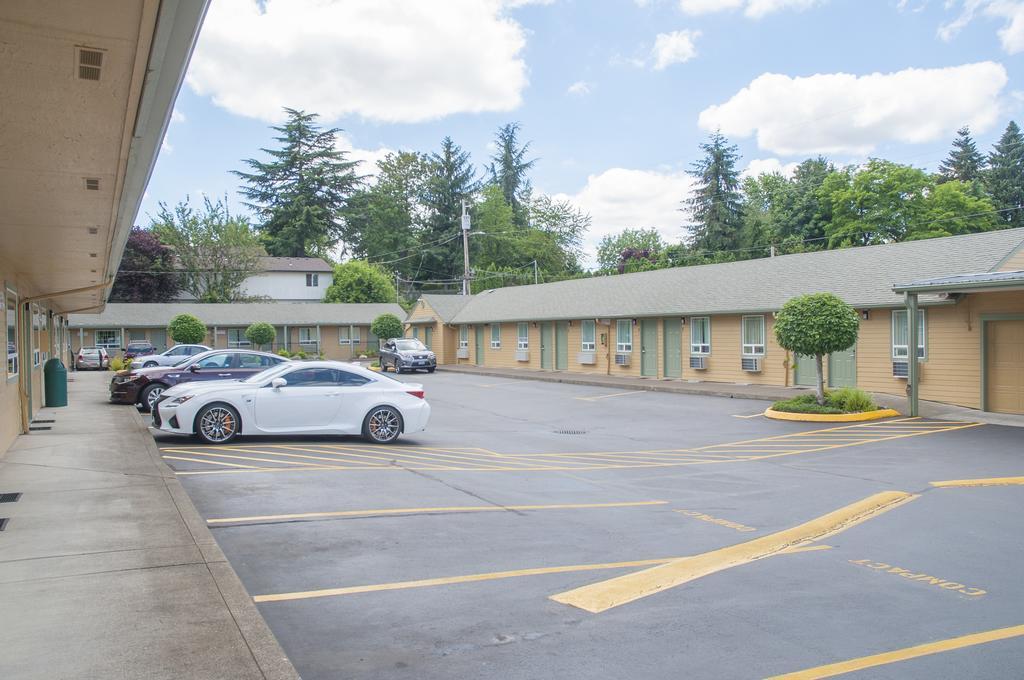 Nordic Inn And Suites Portland Exterior foto